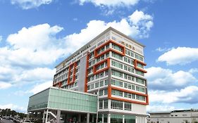 Promenade Hotel