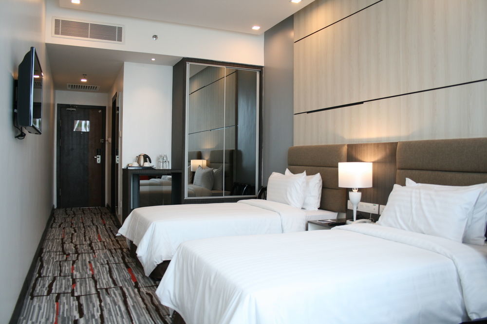Promenade Hotel Бинтулу Экстерьер фото