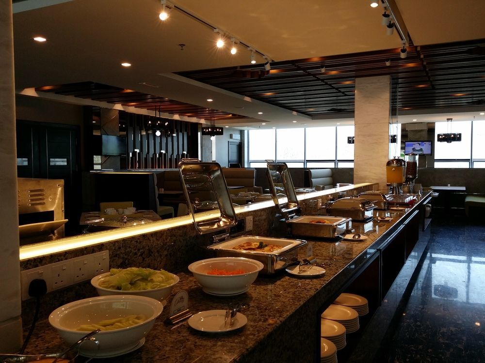 Promenade Hotel Бинтулу Экстерьер фото