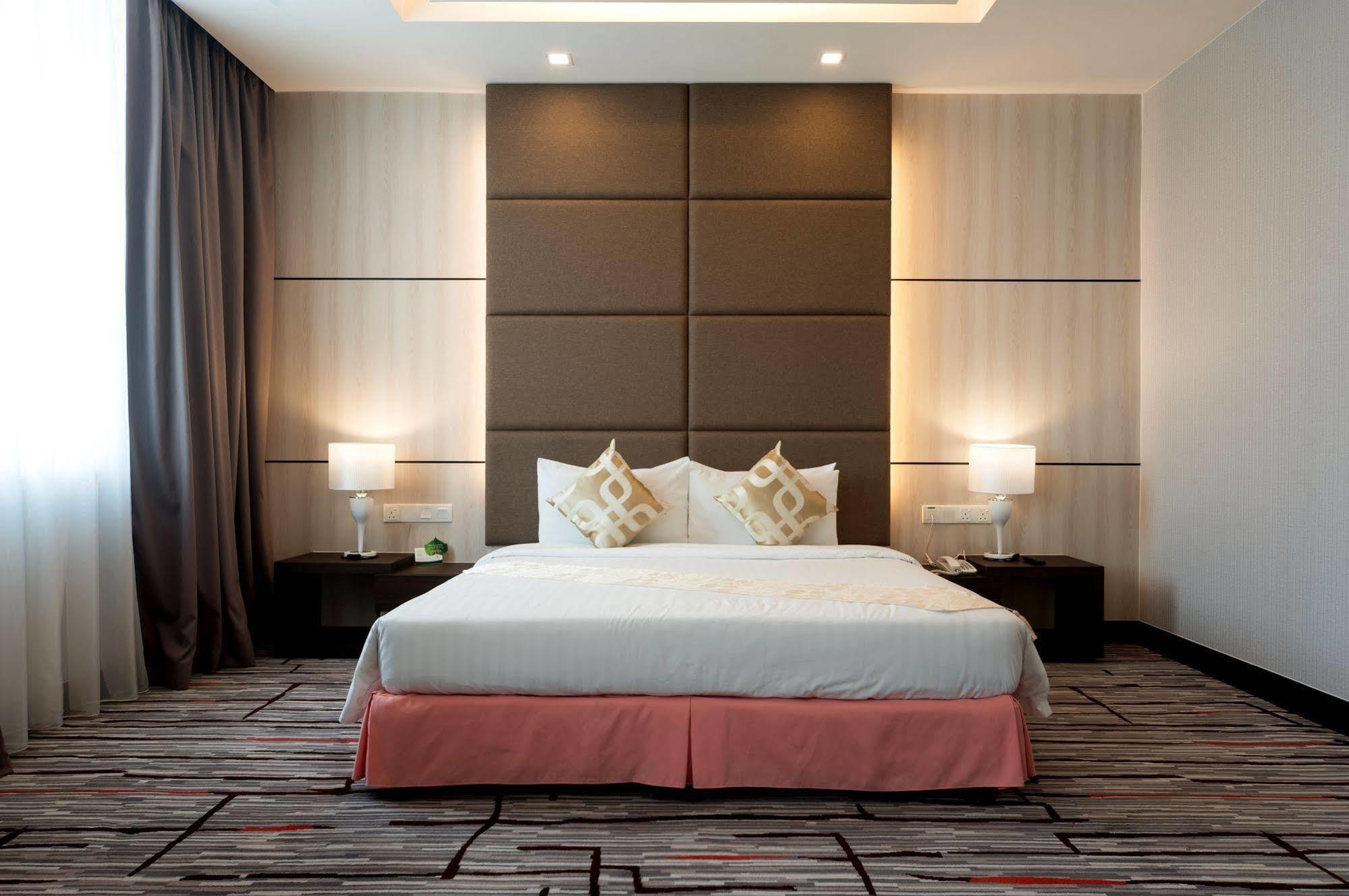 Promenade Hotel Бинтулу Экстерьер фото