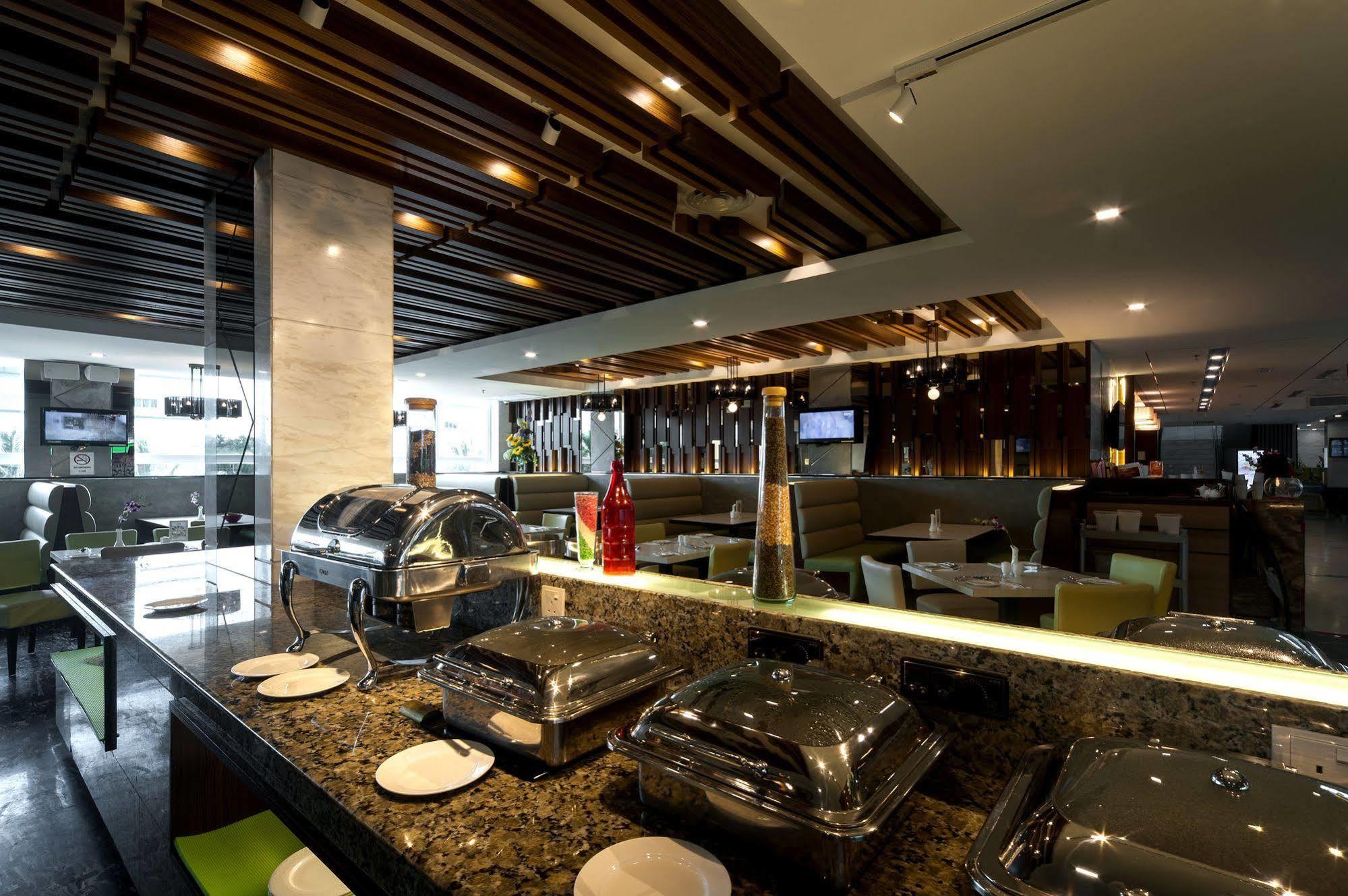 Promenade Hotel Бинтулу Экстерьер фото