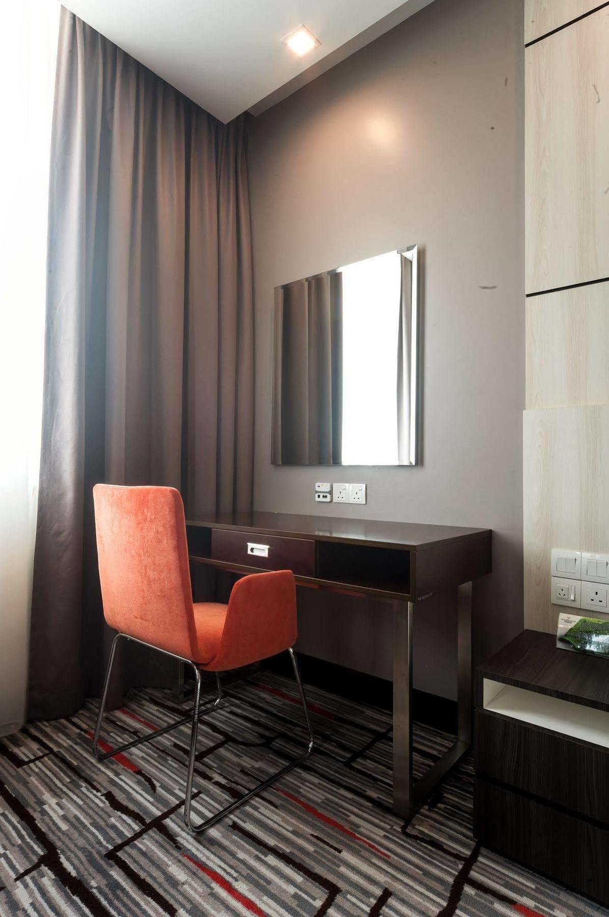 Promenade Hotel Бинтулу Экстерьер фото