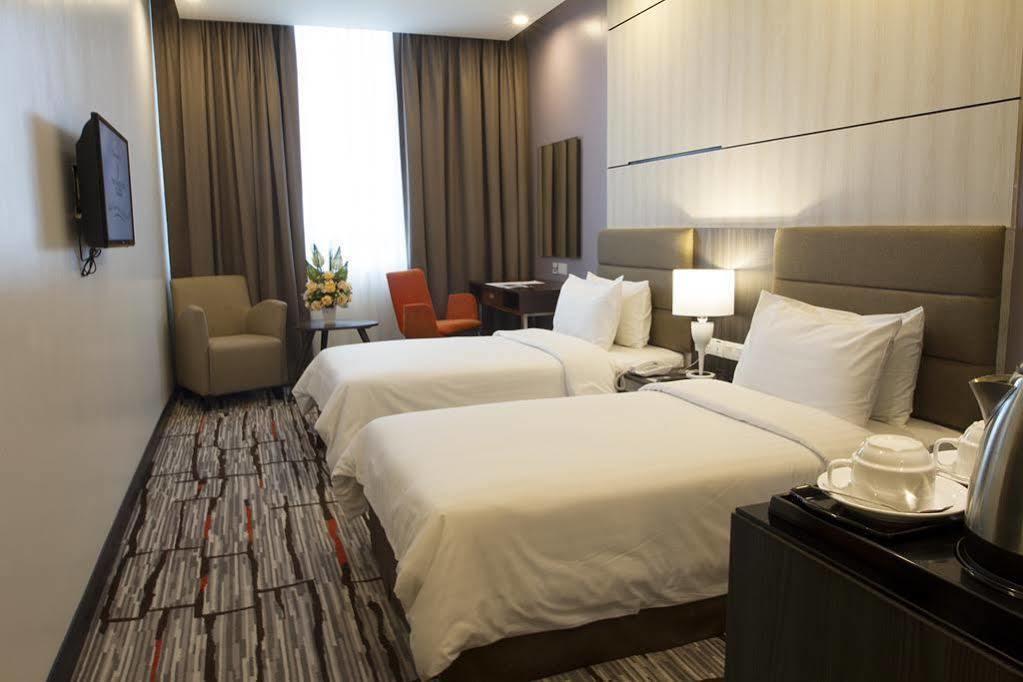 Promenade Hotel Бинтулу Экстерьер фото