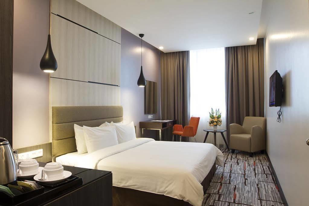 Promenade Hotel Бинтулу Экстерьер фото